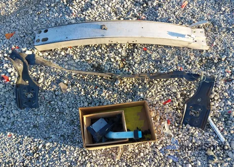 2020 Nissan Maxima Sv Xtronic Cvt z USA, uszkodzony, nr VIN 1N4AA6CVXLC370392